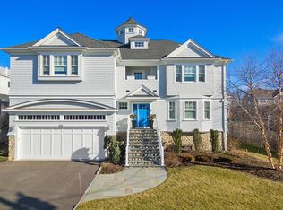 101 Rhoda Ave, Fairfield, CT 06824