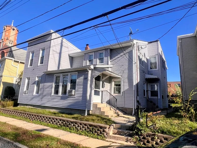 2 bed, 1.0 bath, $1,800 — Photo 3