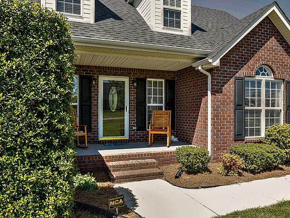 4th image of 117 Autumn Wood Dr