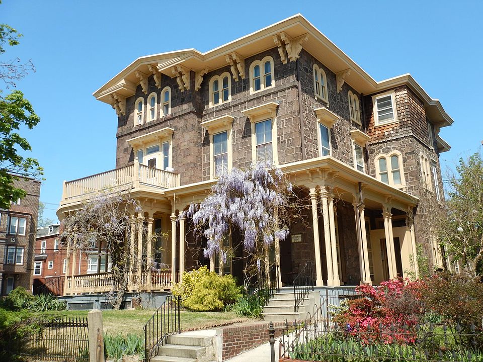 1st image of 503 Woodland Ter APT 1
