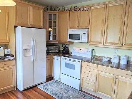 Trash compactor and dishwasher