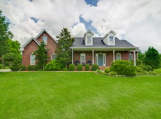 1203 Seymour Dr, Pleasant View, TN 37146