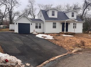 18 Pica Pl, Tinton Falls, NJ 07724