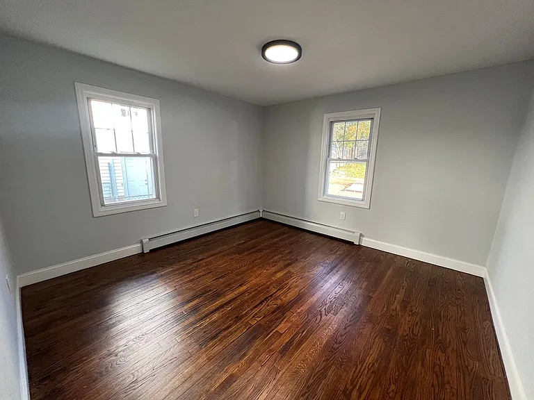 253 Sheffield Ave — Photo 19