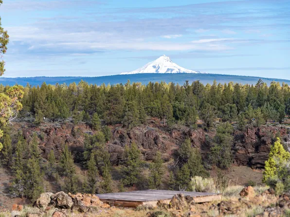 69740 McKenzie Canyon Rd, Sisters, OR 97759
