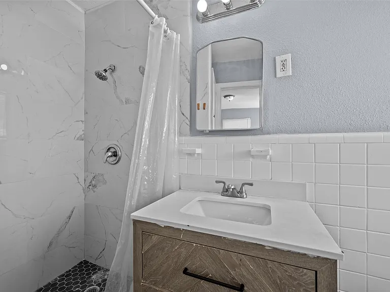 1919 McDuffie St #2 — Photo 9