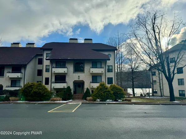25 Midlake Dr #201, Lake Harmony, PA 18624