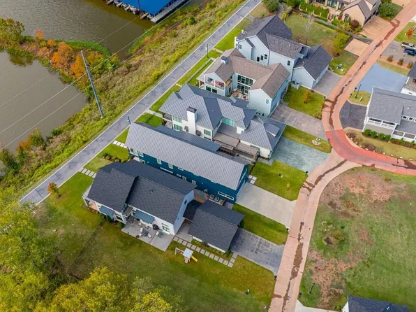 1300 Rockwater Ln, North Little Rock, AR 72114