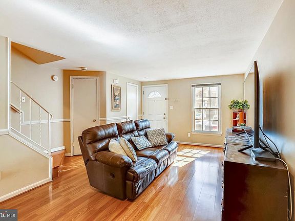 5th image of 20602 Pruitt Ct