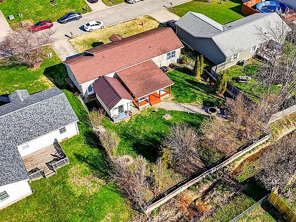5th image of 70 Willow Creek Rd