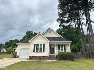 804 S Phillips Pointe Dr, Fuquay Varina, NC 27526