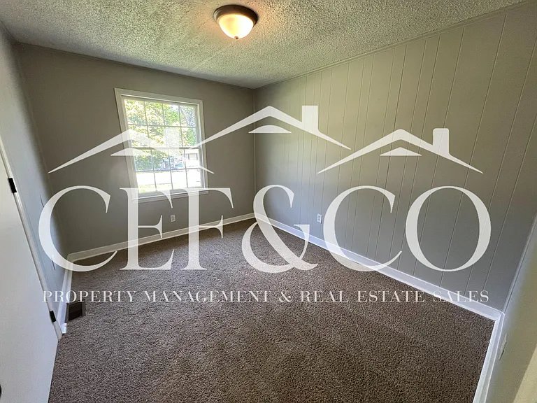 10 Thurgood Marshall Rd — Photo 6
