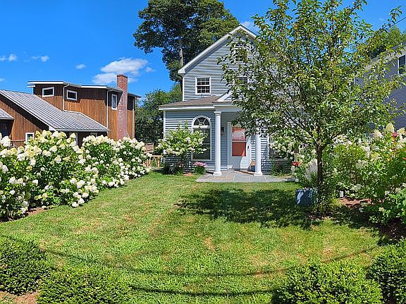 4th image of 15 Bonnieview St