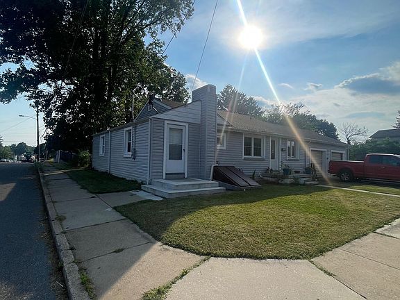2nd image of 1003 Georgia Ave