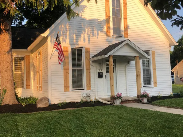 740 N 10th St, Noblesville, IN 46060