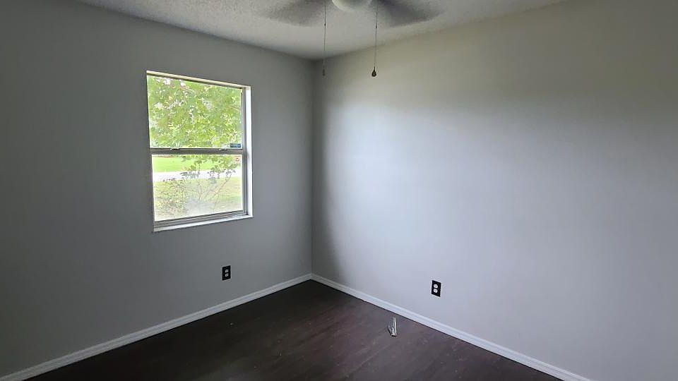2nd image of 25 Pine Run Ter