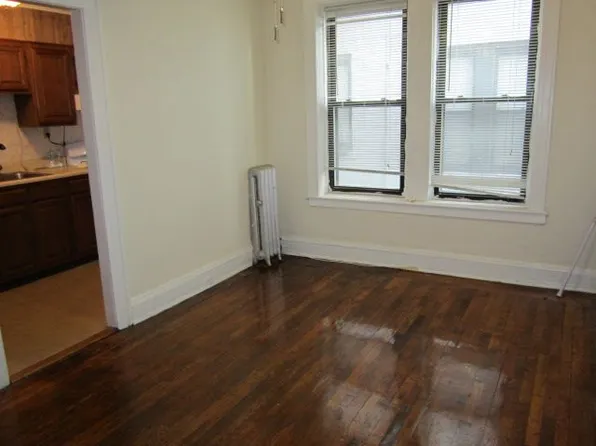 4837 47th St APT 1R, Woodside, NY 11377