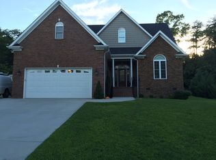 100 Lakeview Dr, Easley, SC 29642