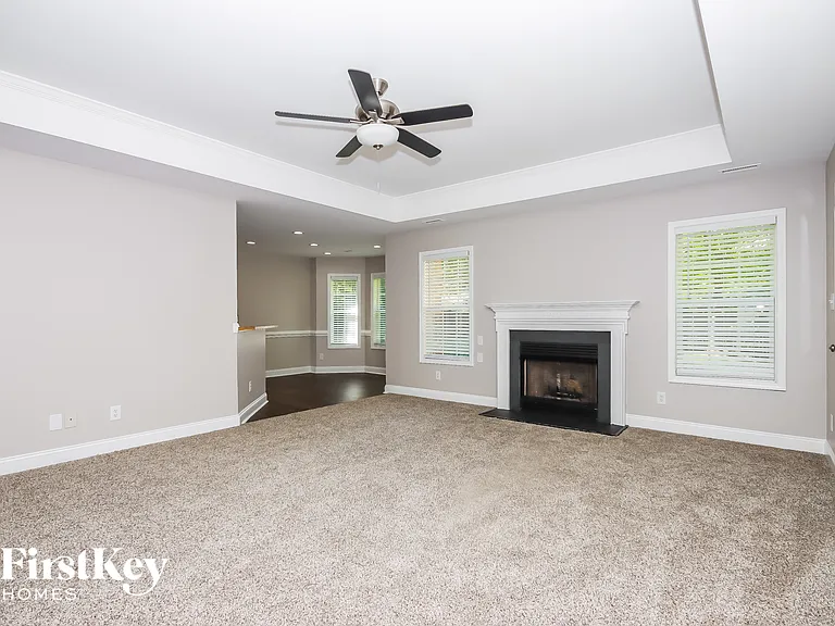 645 White Oaks Rd — Photo 4