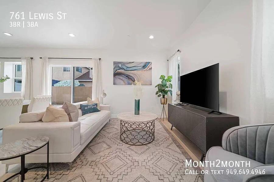 Sunset Stay on Lewis St — Photo 3