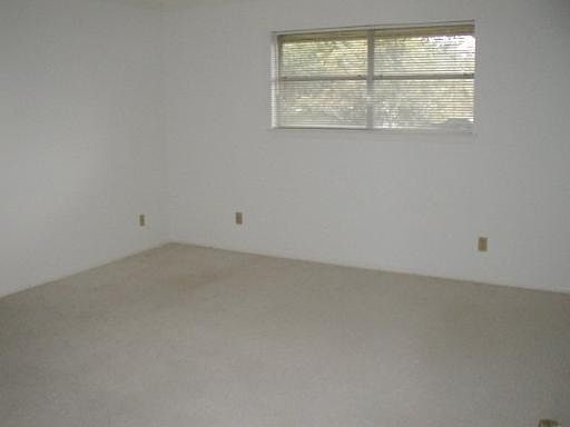 2nd image of 4023 BENTWAY DR