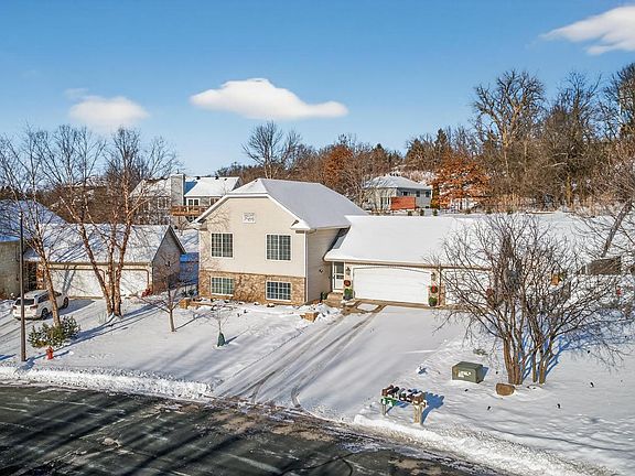 2nd image of 832 Balsam Ct NE