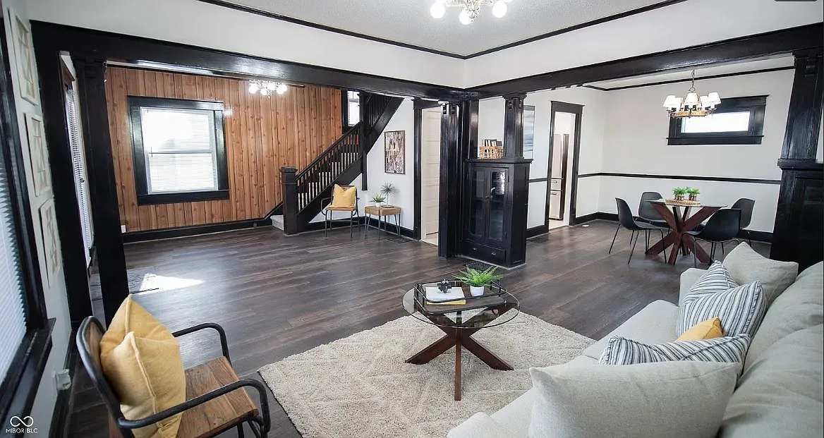 3 bed, 2194 sqft, $2,400 — Photo 2