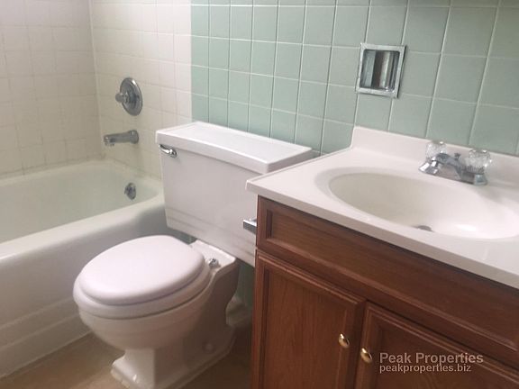 5th image of 6805 W Montrose Ave APT Gn