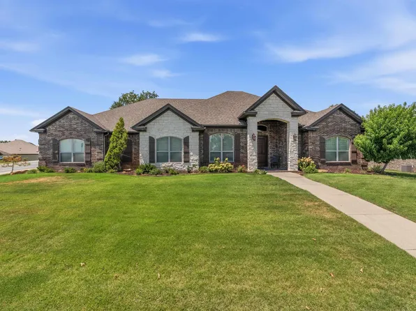 3233 Falling Water Rd, Sherwood, AR 72120