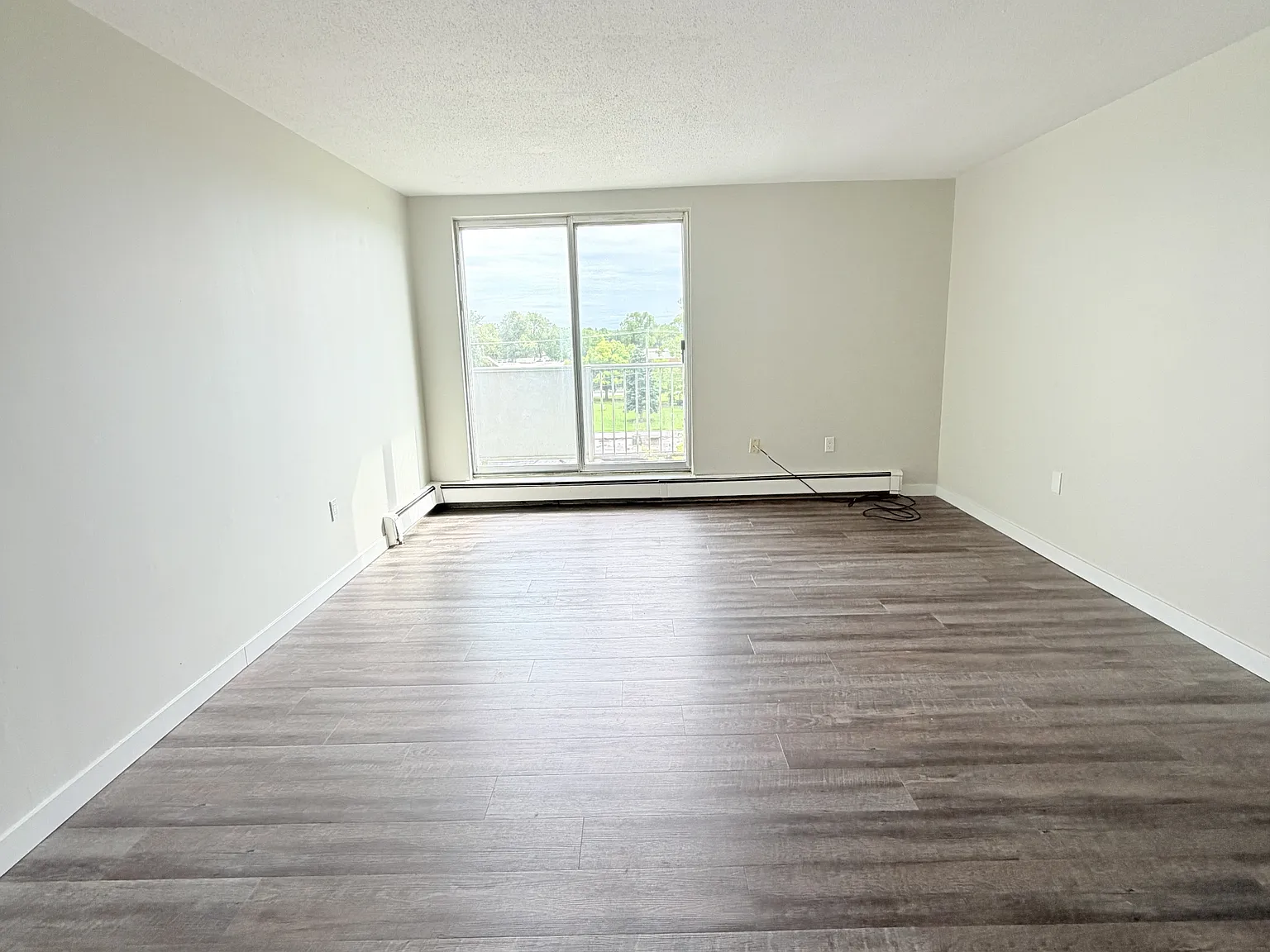 1 bed, $1,375 — Photo 3