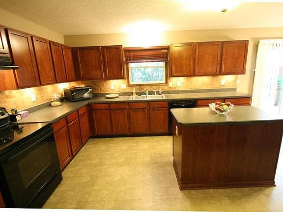 4th image of 8556 Clover Glade Dr