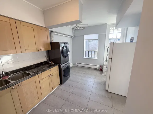 611 Danforth Ave APT 2, Toronto, ON M4K 1R2