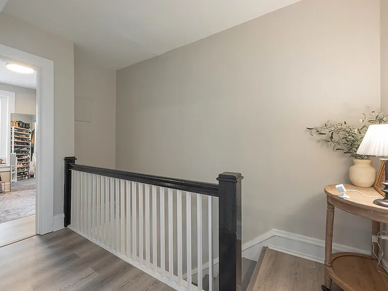 402 S Stafford Ave — Photo 25