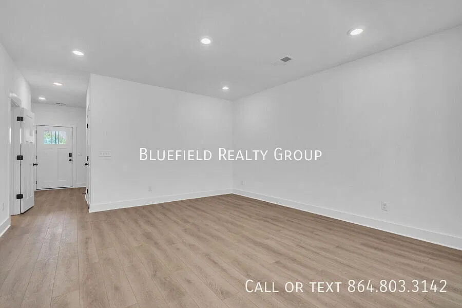 3-Bedroom, 2.5-Bath Townhome with Modern Kitchen, Walk-In Closet & Private Patio $1,699/mo rent — Photo 3