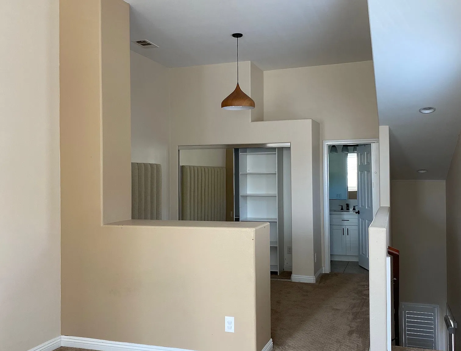 1 bed, 850 sqft, $2,150 — Photo 1