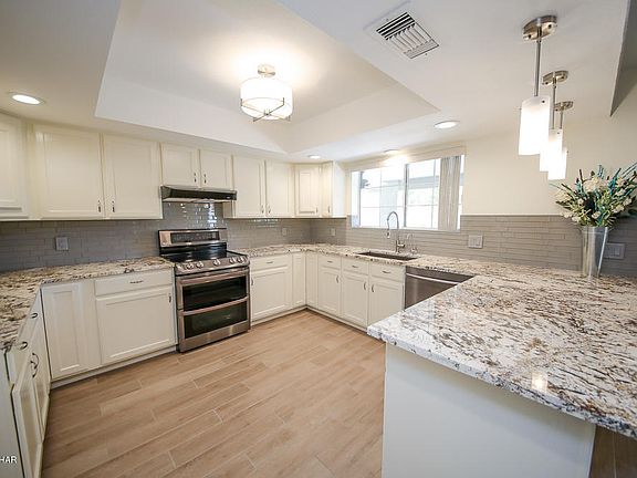 2nd image of 3248 Thistle Dr