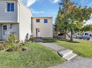 31 Malvern Dr #10, Ottawa, ON K2J1M8
