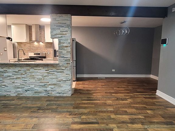 4th image of 20130 Willow Dr #1