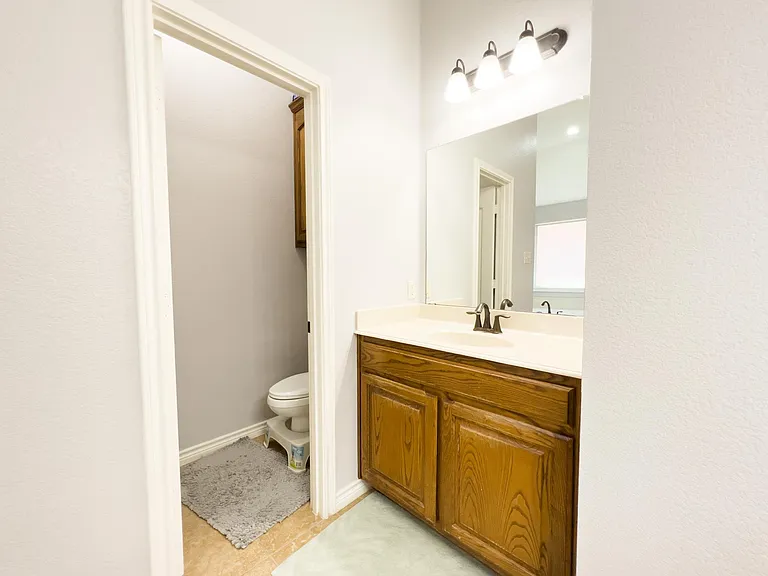 5915 Ivy Glen Dr — Photo 14