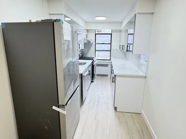 100-10 67th Road image 1 of 6