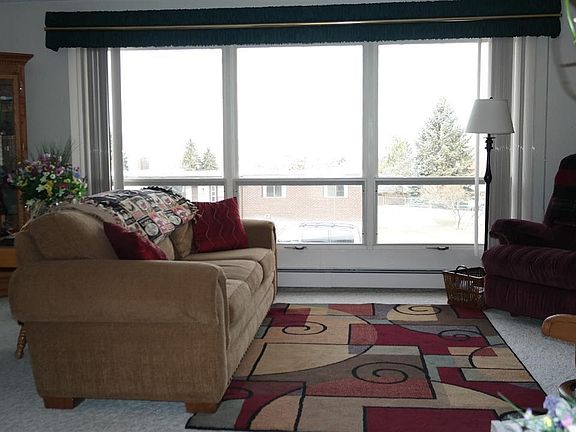 4th image of 604 Continental Way