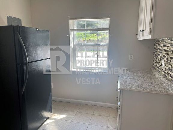 5th image of 2202 Roosevelt Ave #2202