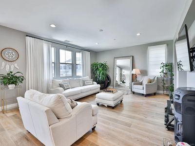 8757 Boulder Ln #606, Santee, CA, 92071