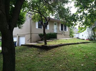 1419 Park Ln, Liberty, MO 64068
