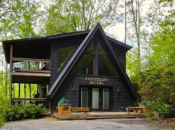 1020 Deep Hollow Rd, Gatlinburg, TN 37738