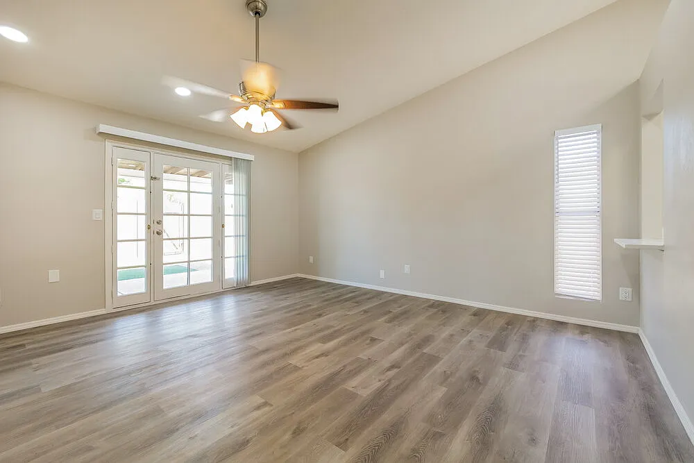 3 bed, 2.0 bath, 1188 sqft, $2,195 — Photo 4