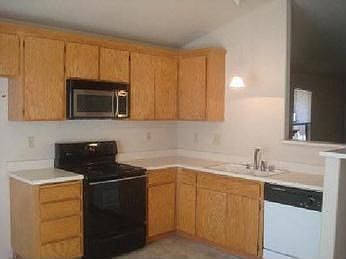 5th image of 1097 La Mesa St