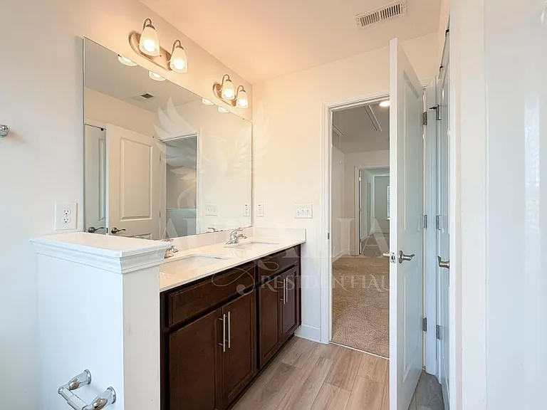 563 Whitley Ridge Dr — Photo 22