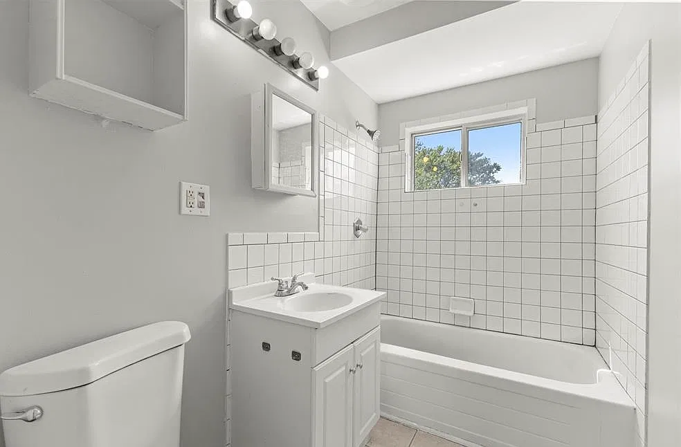 1512 Richmond Ave — Photo 3