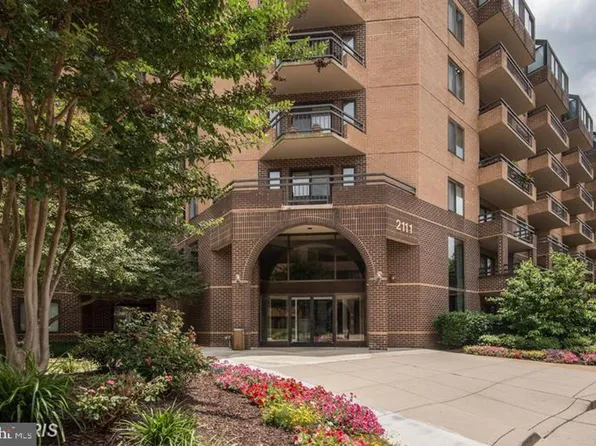 2111 Wisconsin Ave NW, Washington, DC